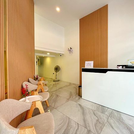 Arawana Express Sukhumvit 22 Aparthotel Bangkok Exteriör bild