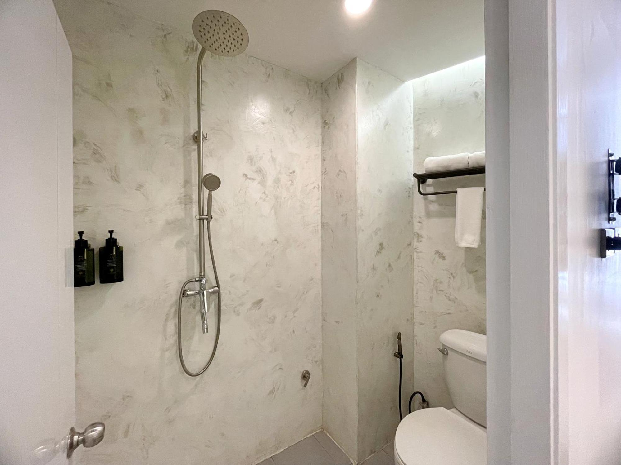 Arawana Express Sukhumvit 22 Aparthotel Bangkok Exteriör bild