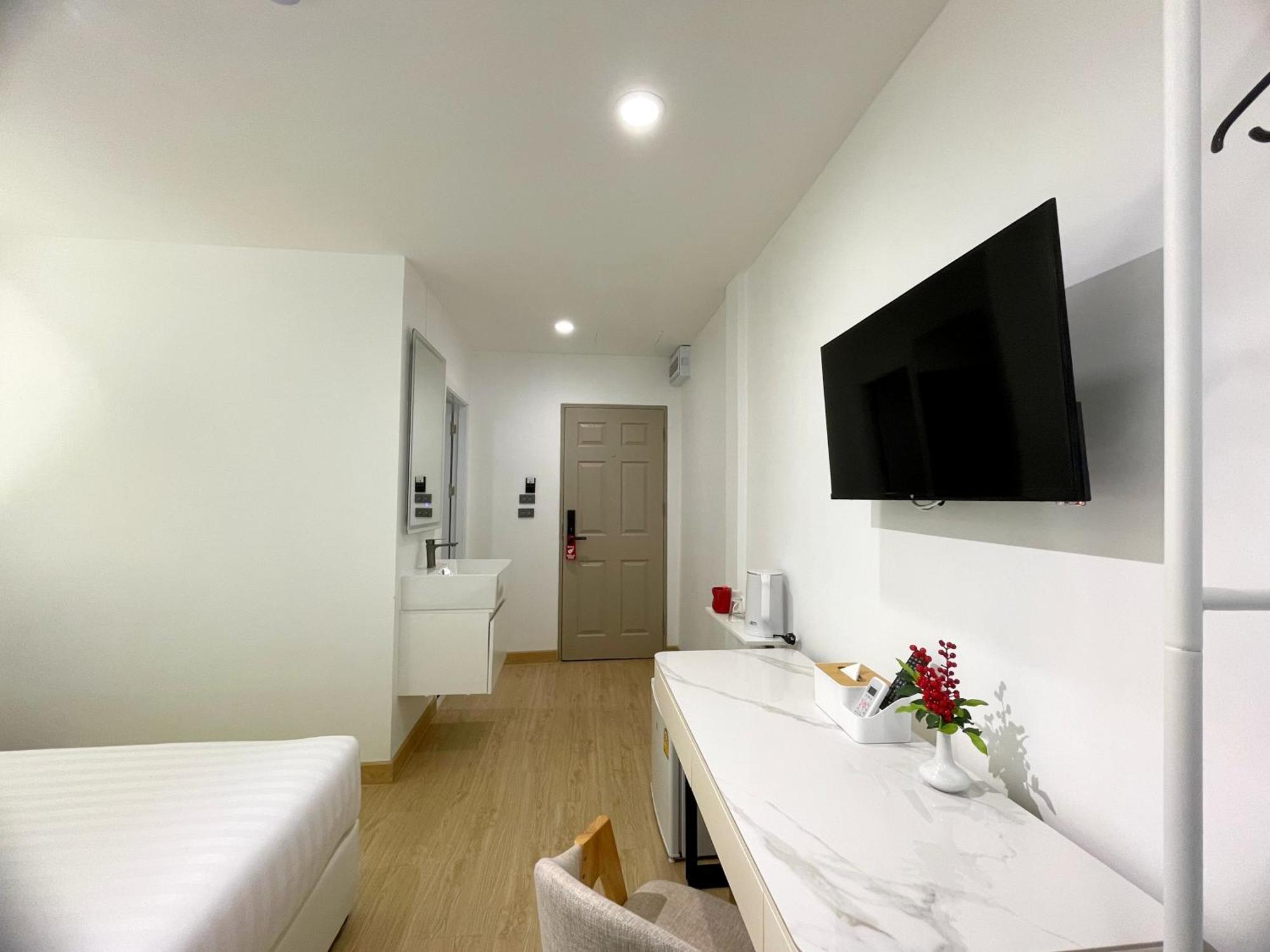 Arawana Express Sukhumvit 22 Aparthotel Bangkok Exteriör bild